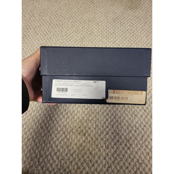 sergio rossi Size 37 1/2 Black And Gold Pump - Picture 5 of 11